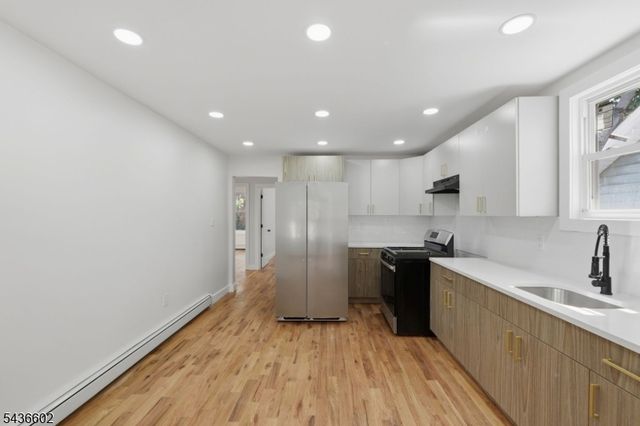 203 Hansbury Ave, Newark City, NJ 07112