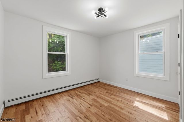 203 Hansbury Ave, Newark City, NJ 07112