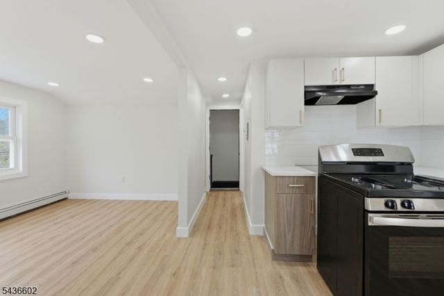 203 Hansbury Ave, Newark City, NJ 07112