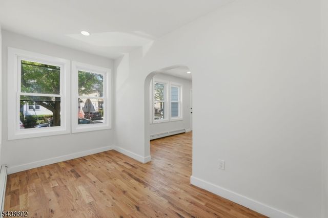 203 Hansbury Ave, Newark City, NJ 07112