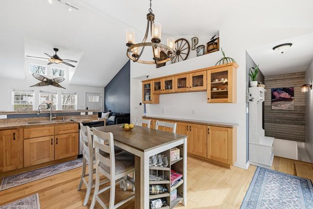 W299N2857 Maple AVENUE, Pewaukee, WI 53072