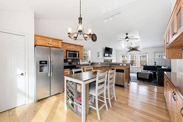 W299N2857 Maple AVENUE, Pewaukee, WI 53072