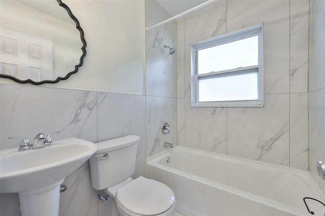 72 LAKE SHORE DRIVE, Palm Harbor, FL 34684