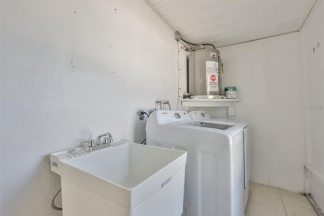 72 LAKE SHORE DRIVE, Palm Harbor, FL 34684