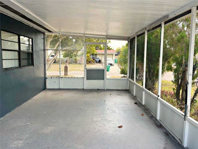 72 LAKE SHORE DRIVE, Palm Harbor, FL 34684