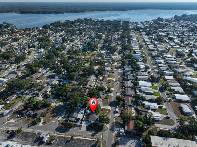 72 LAKE SHORE DRIVE, Palm Harbor, FL 34684