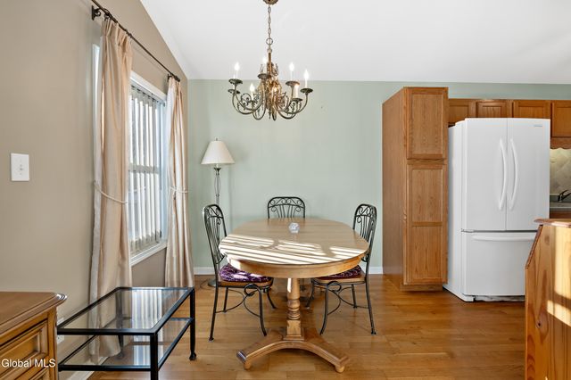 1200 Hillside Avenue 702, Niskayuna, NY 12309