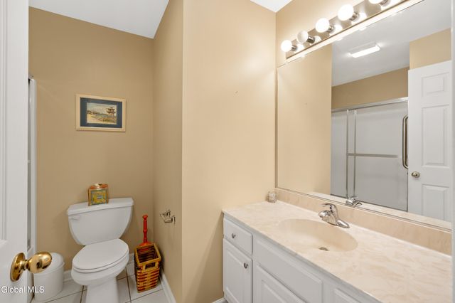 1200 Hillside Avenue 702, Niskayuna, NY 12309