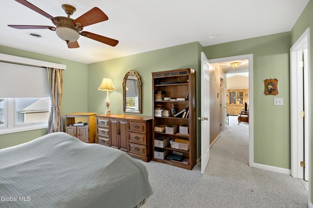 1200 Hillside Avenue 702, Niskayuna, NY 12309