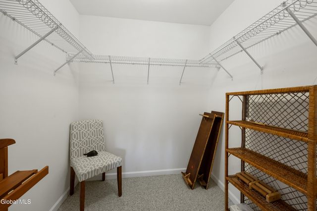 1200 Hillside Avenue 702, Niskayuna, NY 12309