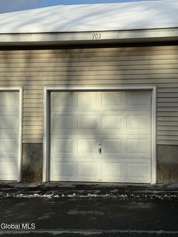 1200 Hillside Avenue 702, Niskayuna, NY 12309