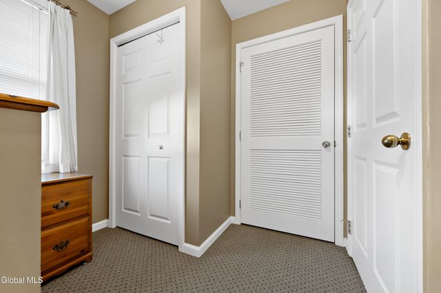 1200 Hillside Avenue 702, Niskayuna, NY 12309