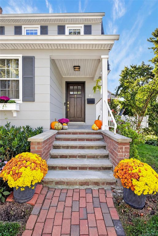 48 Beechwood Avenue, Manhasset, NY 11030 — photo 3