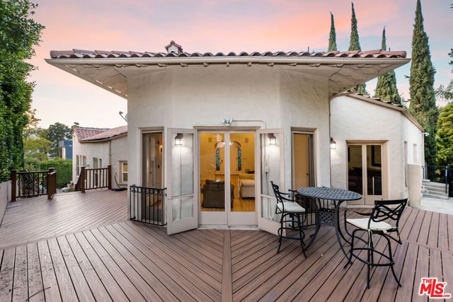 2238 EL CONTENTO Drive, Los Angeles, CA 90068