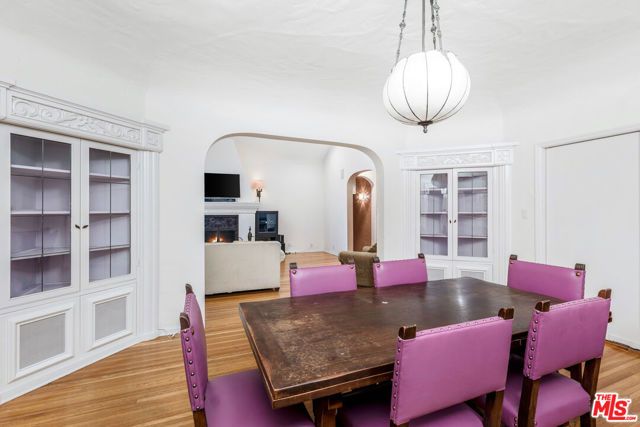 2238 EL CONTENTO Drive, Los Angeles, CA 90068