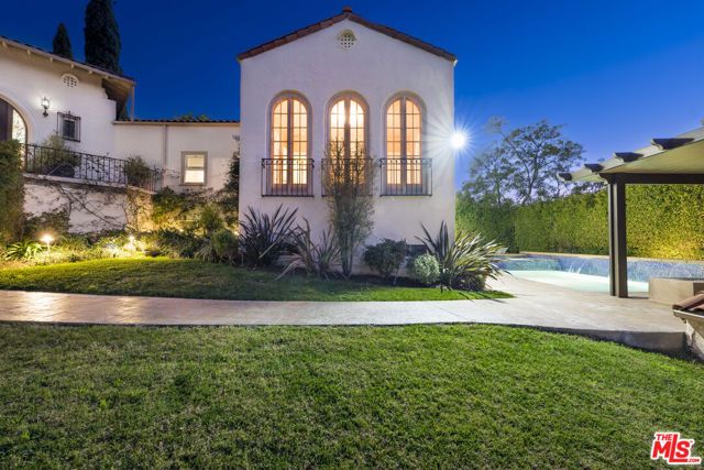 2238 EL CONTENTO Drive, Los Angeles, CA 90068