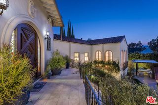 2238 EL CONTENTO Drive, Los Angeles, CA 90068