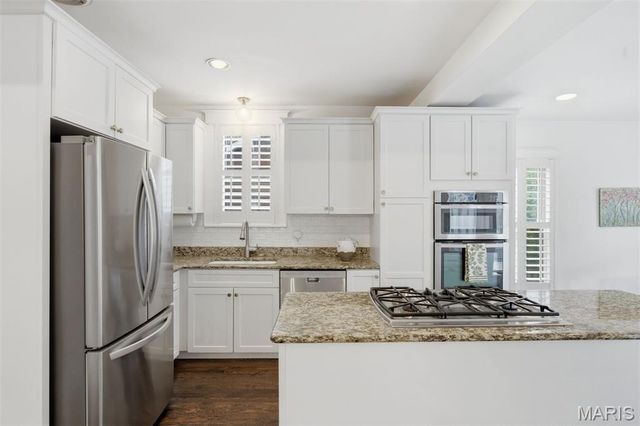 7360 Northmoor Drive, St Louis, MO 63105