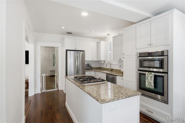 7360 Northmoor Drive, St Louis, MO 63105