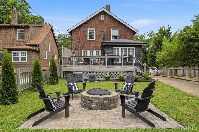 7360 Northmoor Drive, St Louis, MO 63105