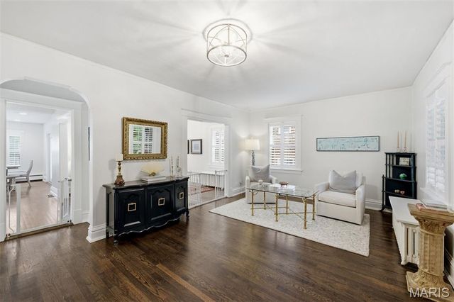 7360 Northmoor Drive, St Louis, MO 63105