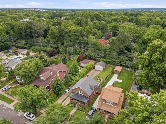 7360 Northmoor Drive, St Louis, MO 63105