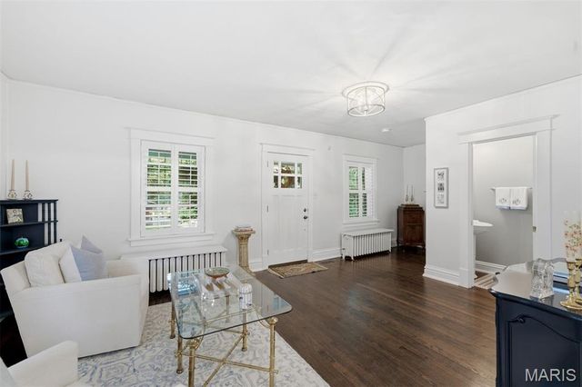 7360 Northmoor Drive, St Louis, MO 63105
