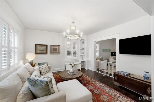 7360 Northmoor Drive, St Louis, MO 63105