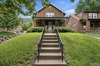 7360 Northmoor Drive, St Louis, MO 63105