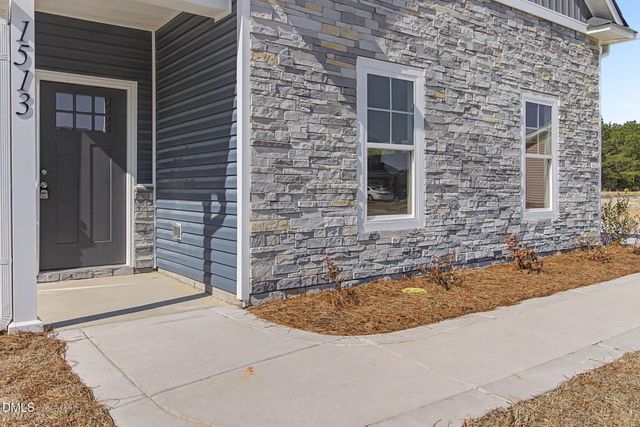 1513 Eastbay, Fayetteville, NC 28312