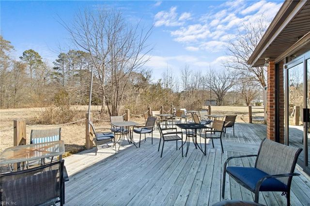 100 Carys Chapel RD, Poquoson, VA 23662
