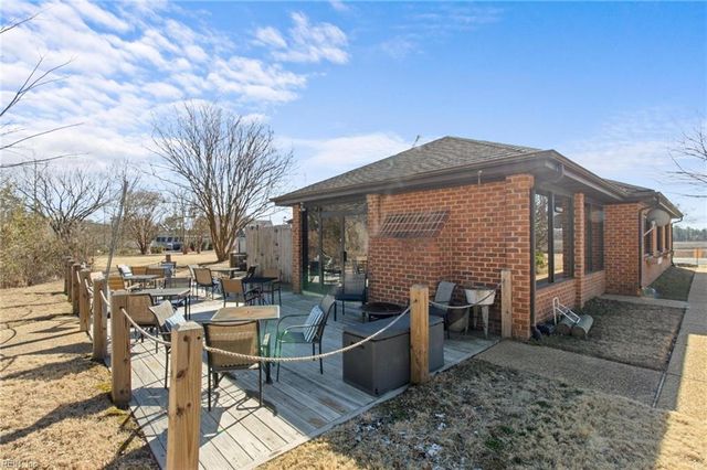 100 Carys Chapel RD, Poquoson, VA 23662