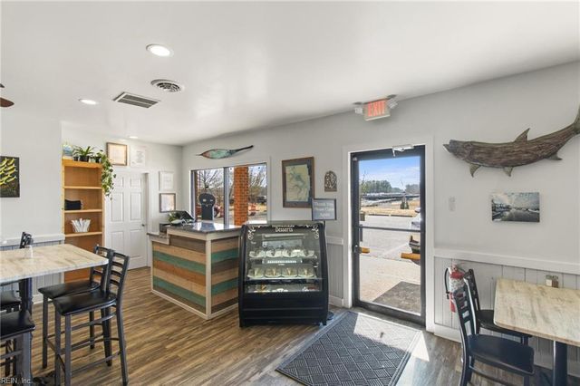 100 Carys Chapel RD, Poquoson, VA 23662