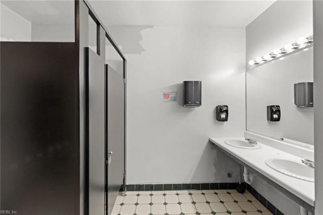 100 Carys Chapel RD, Poquoson, VA 23662