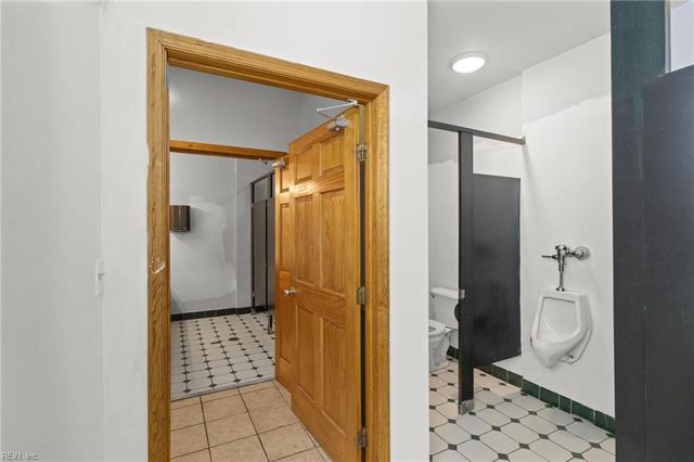 100 Carys Chapel RD, Poquoson, VA 23662