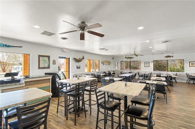 100 Carys Chapel RD, Poquoson, VA 23662