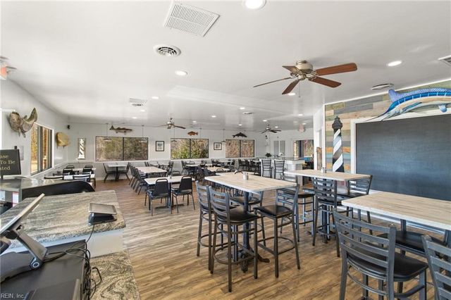 100 Carys Chapel RD, Poquoson, VA 23662