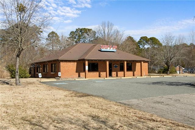 100 Carys Chapel RD, Poquoson, VA 23662