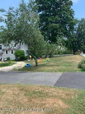 168 Norwood Avenue, Oakhurst, NJ 07755