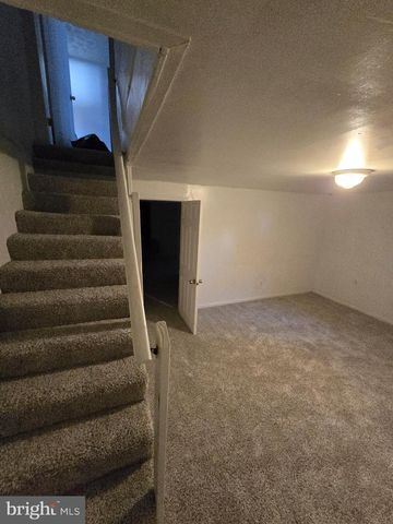 5131 HANNA PL SE, Washington, DC 20019