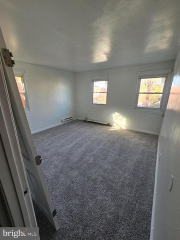 5131 HANNA PL SE, Washington, DC 20019