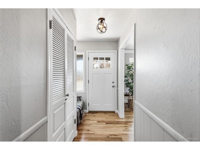 2110 Applewood Dr, Lakewood, CO 80215