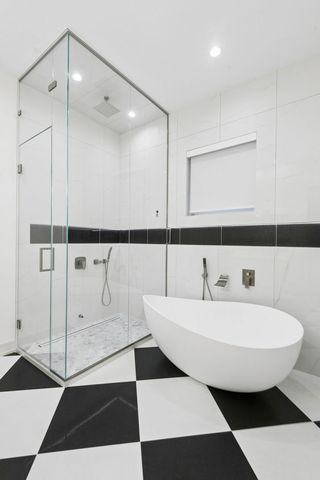 4844 N Hermitage Avenue, Chicago, IL 60640