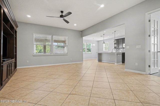 4591 SILVERTHORN Drive, Jacksonville, FL 32258