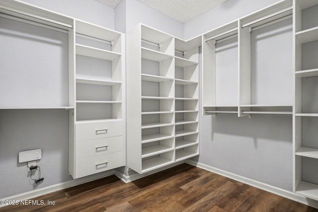 4591 SILVERTHORN Drive, Jacksonville, FL 32258