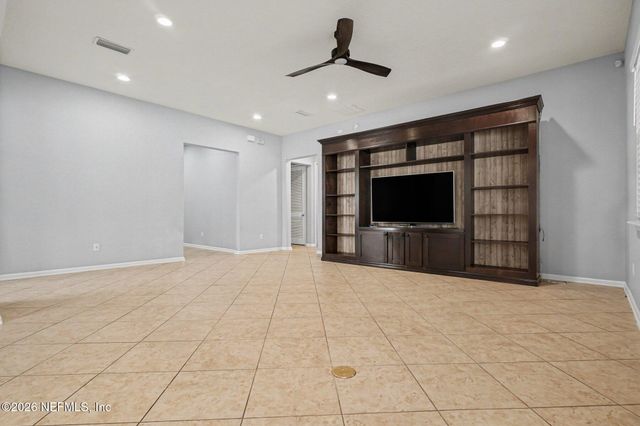 4591 SILVERTHORN Drive, Jacksonville, FL 32258