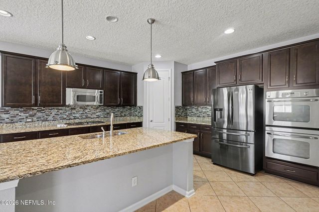 4591 SILVERTHORN Drive, Jacksonville, FL 32258