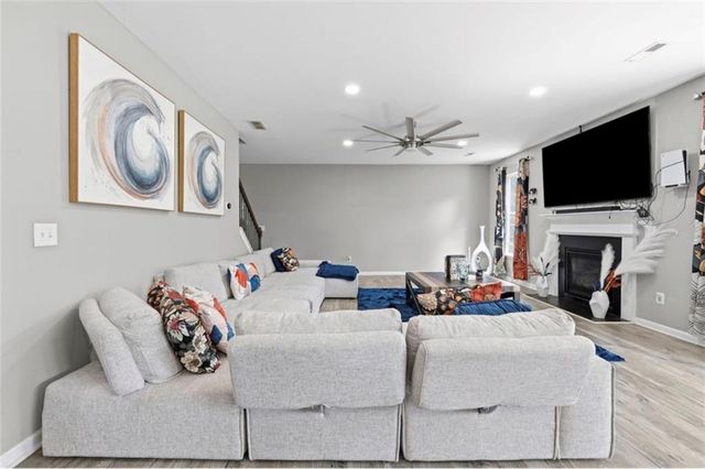 20 Wellbrook Ct, Covington, GA 30016