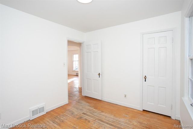 10034 Lasalle Boulevard, Huntington Woods, MI 48070