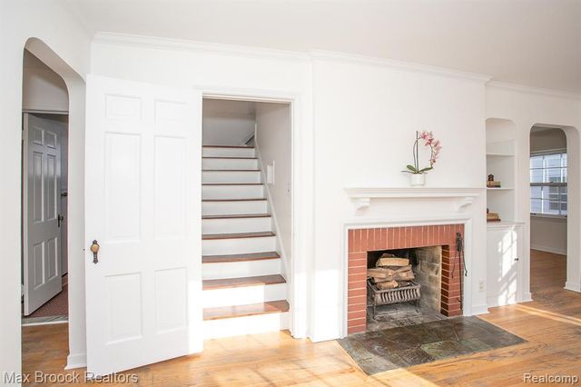 10034 Lasalle Boulevard, Huntington Woods, MI 48070